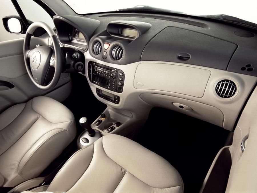  Citroen C3 2001 года  (фото 11 из 159)
